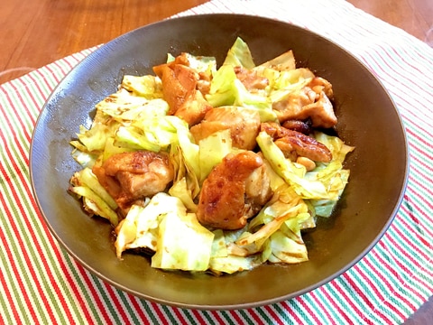 鶏肉とキャベツの赤味噌炒め